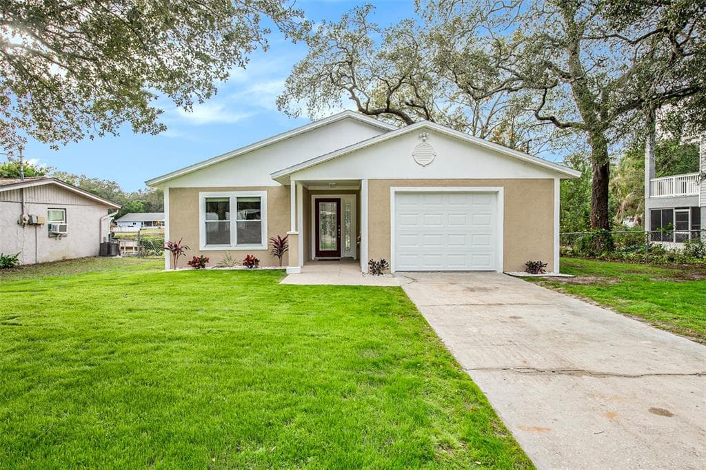 7305 COLLIS DRIVE NEW PORT RICHEY, FL 34653