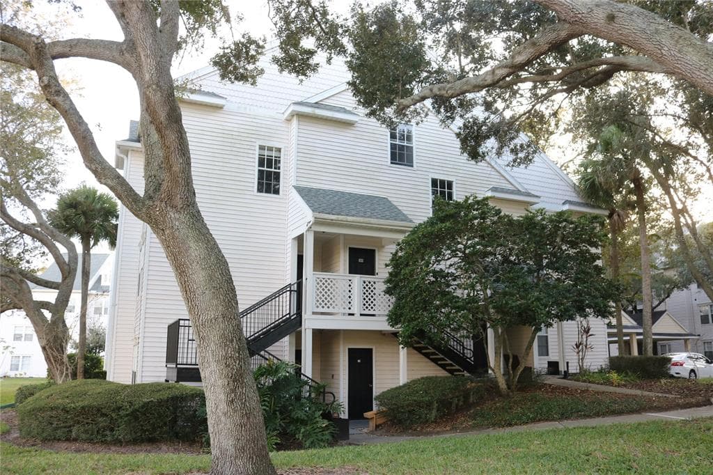 3269 HAVILAND COURT UNIT 202 PALM HARBOR, FL 34684