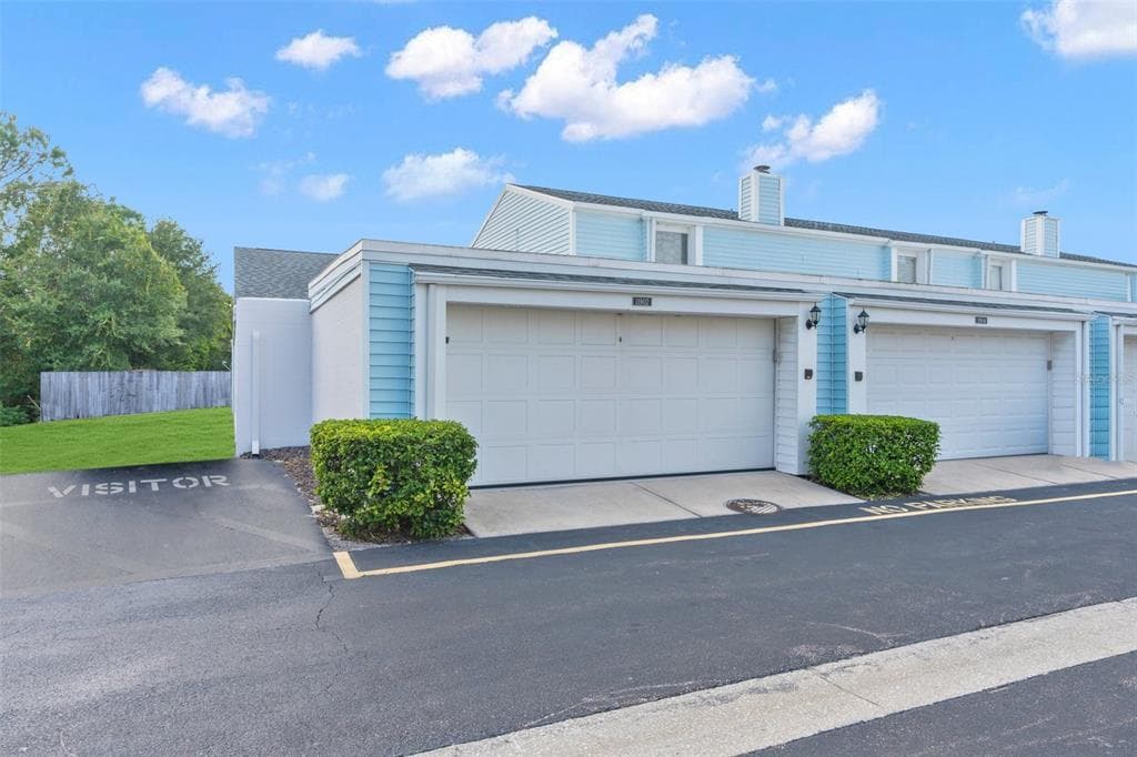 11902 CYPRESS VISTA