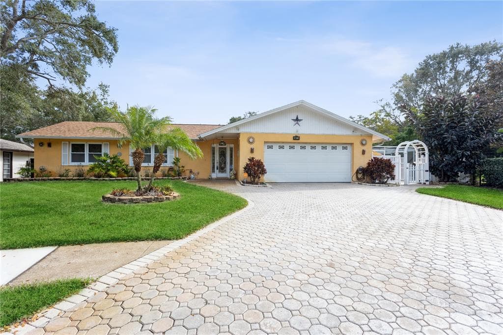 1807 OAK FOREST DRIVE S CLEARWATER, FL 33759