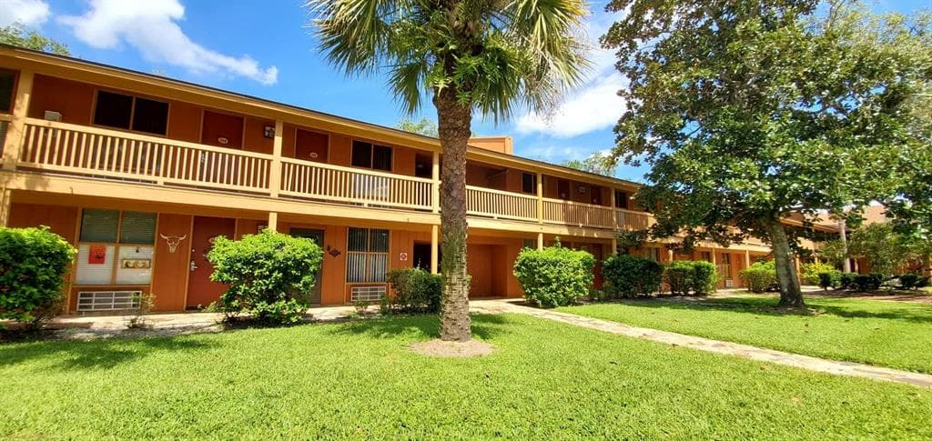 3200 RIVER RANCH BOULEVARD UNIT 246 LAKE WALES, FL 33867
