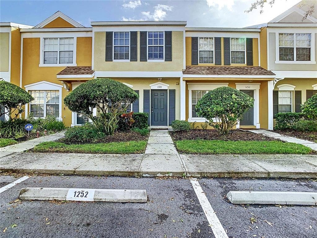 1300 COSTA MESA DRIVE WESLEY CHAPEL, FL 33543