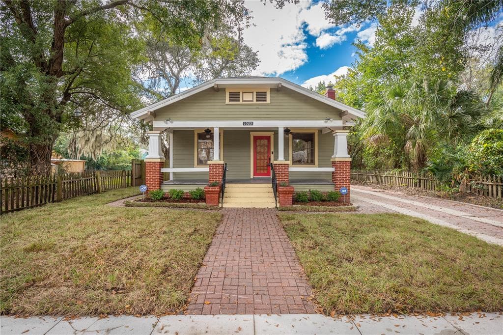 1009 E CARACAS STREET TAMPA, FL 33603