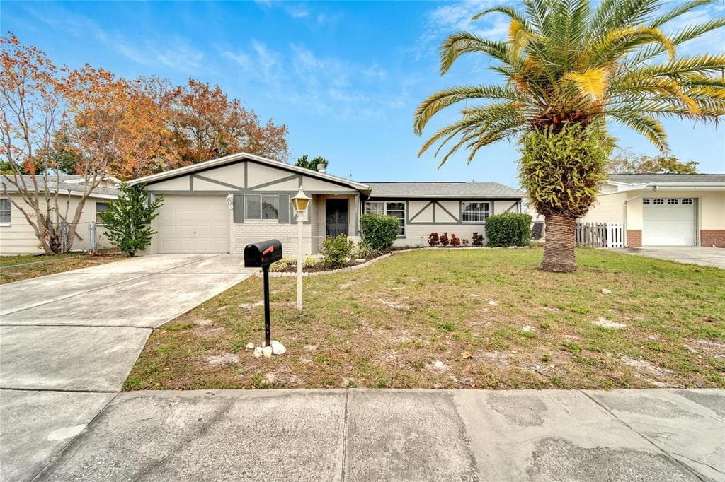 7221 IVANHOE DRIVE