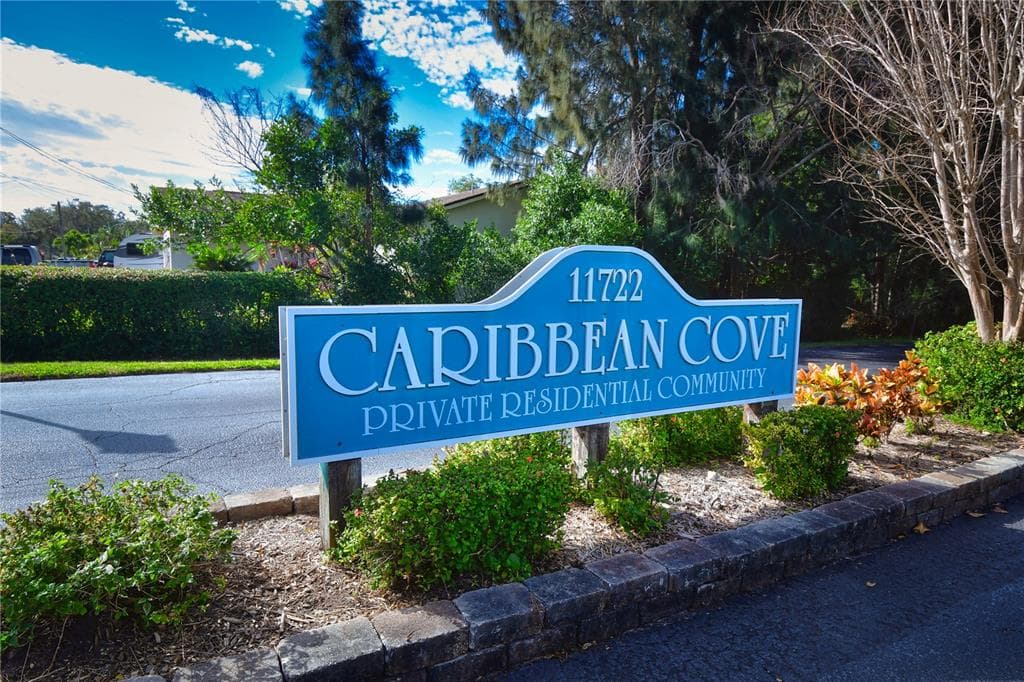11722 CURRIE LANE UNIT C1 LARGO, FL 33774