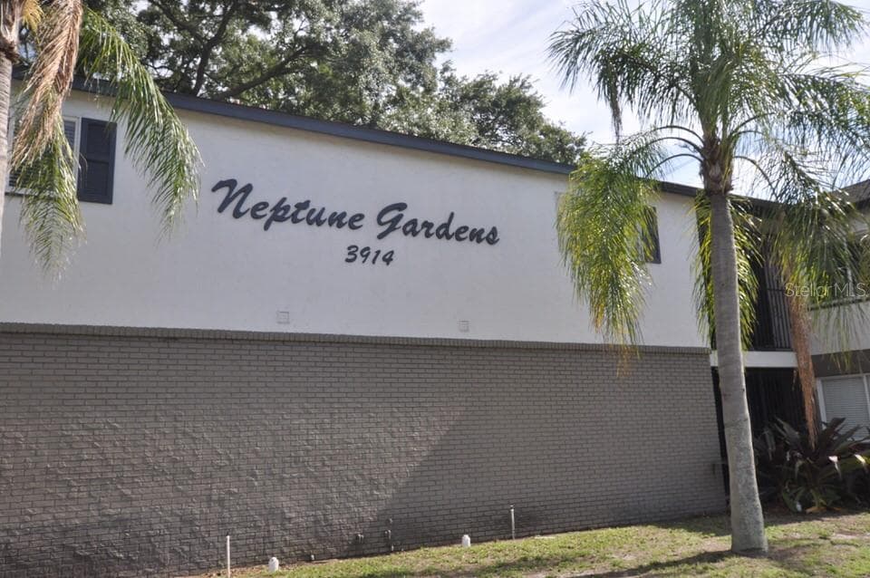 3914 W NEPTUNE STREET UNIT 15 TAMPA, FL 33629