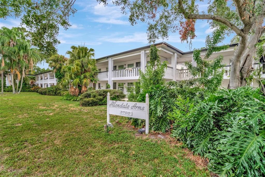 3700 HAINES ROAD N UNIT 12 ST PETERSBURG, FL 33704