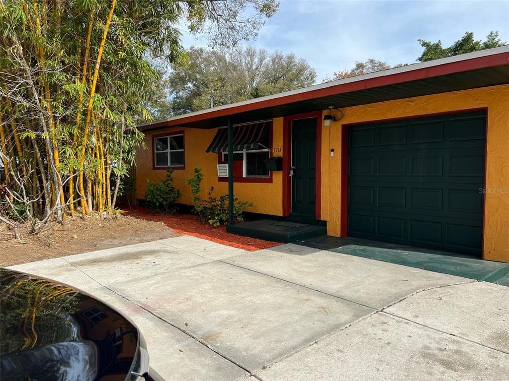 3713 UTICA STREET N ST PETERSBURG, FL 33713