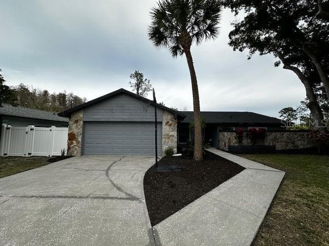 3905 WILLOWTREE PLACE TAMPA, FL 33624