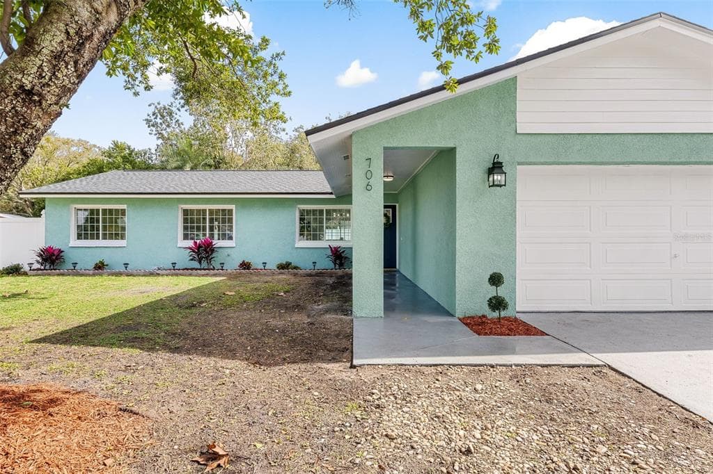 706 BREEZY DRIVE BRANDON, FL 33511