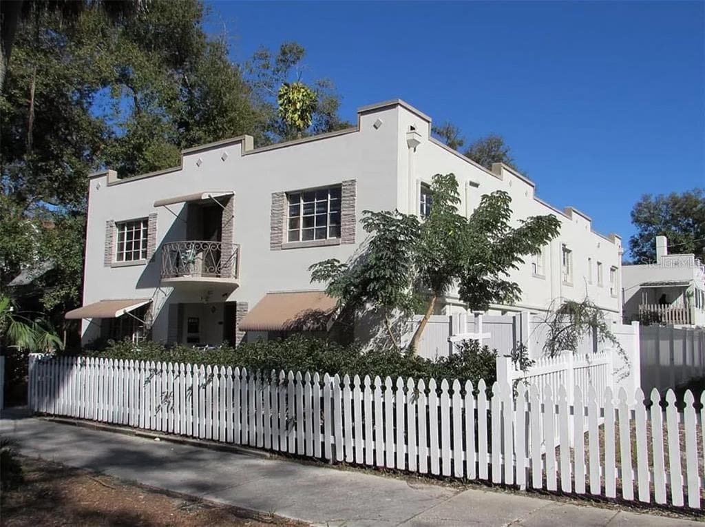 801 GROVE STREET N UNIT 4 ST PETERSBURG, FL 33701