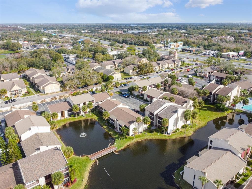 8602 CHAMPLAIN COURT UNIT 92 TAMPA, FL 33614