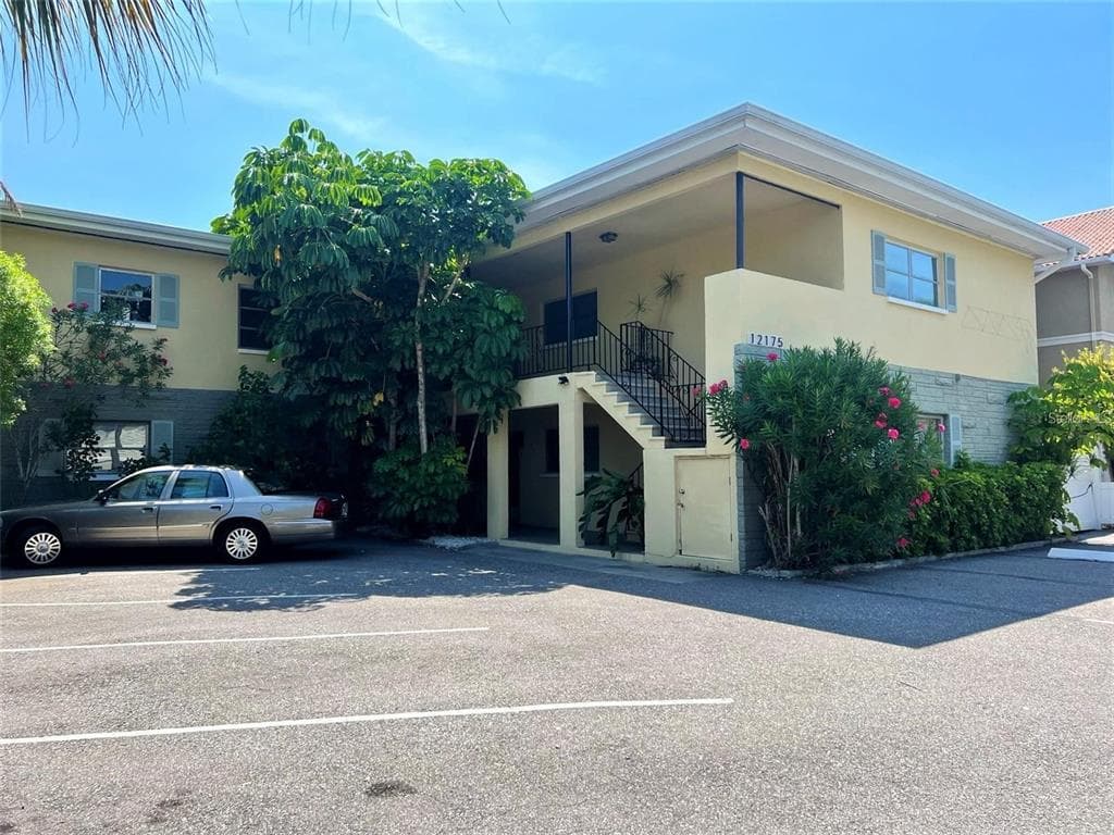 12175 3RD STREET E UNIT 6 TREASURE ISLAND, FL 33706