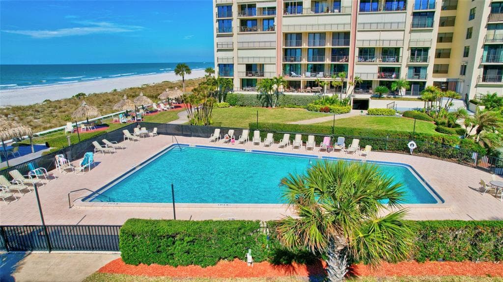 1400 GULF BOULEVARD UNIT 304 CLEARWATER BEACH, FL 33767