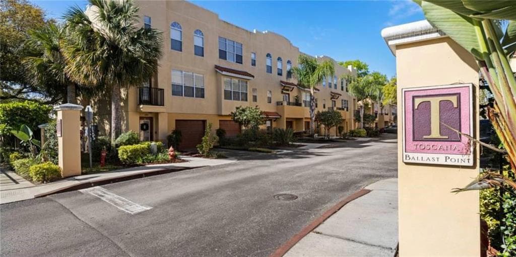 3112 TOSCANA CIRCLE TAMPA, FL 33611