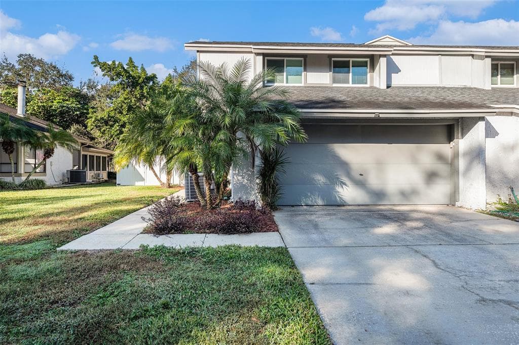 13906 BARDMOOR PLACE UNIT B TAMPA, FL 33618