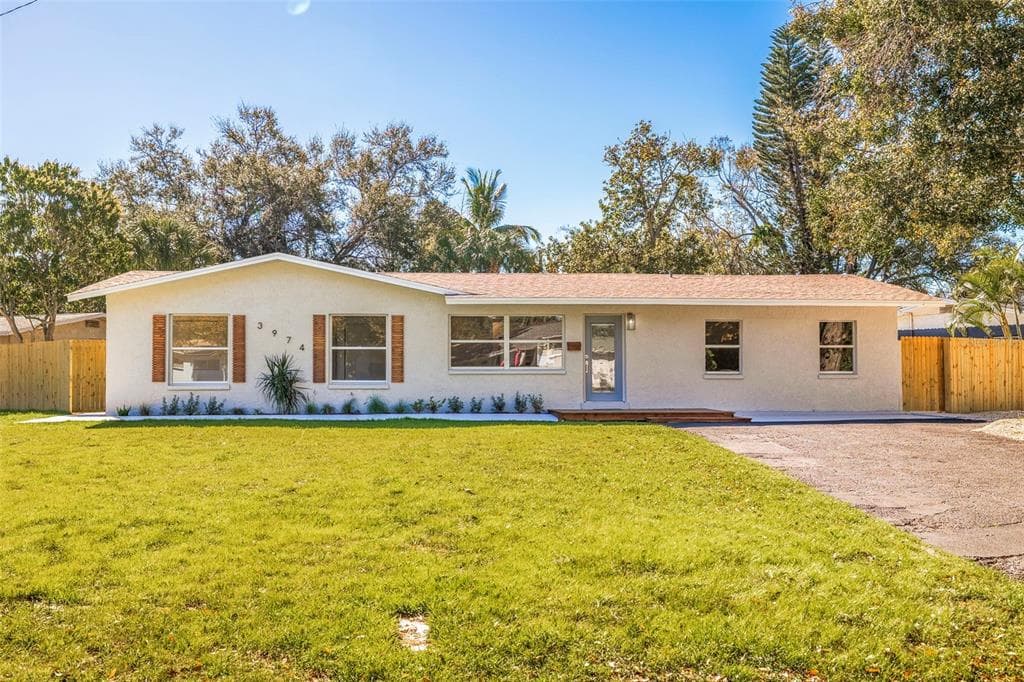 3974 PORPOISE DRIVE SE ST PETERSBURG, FL 33705