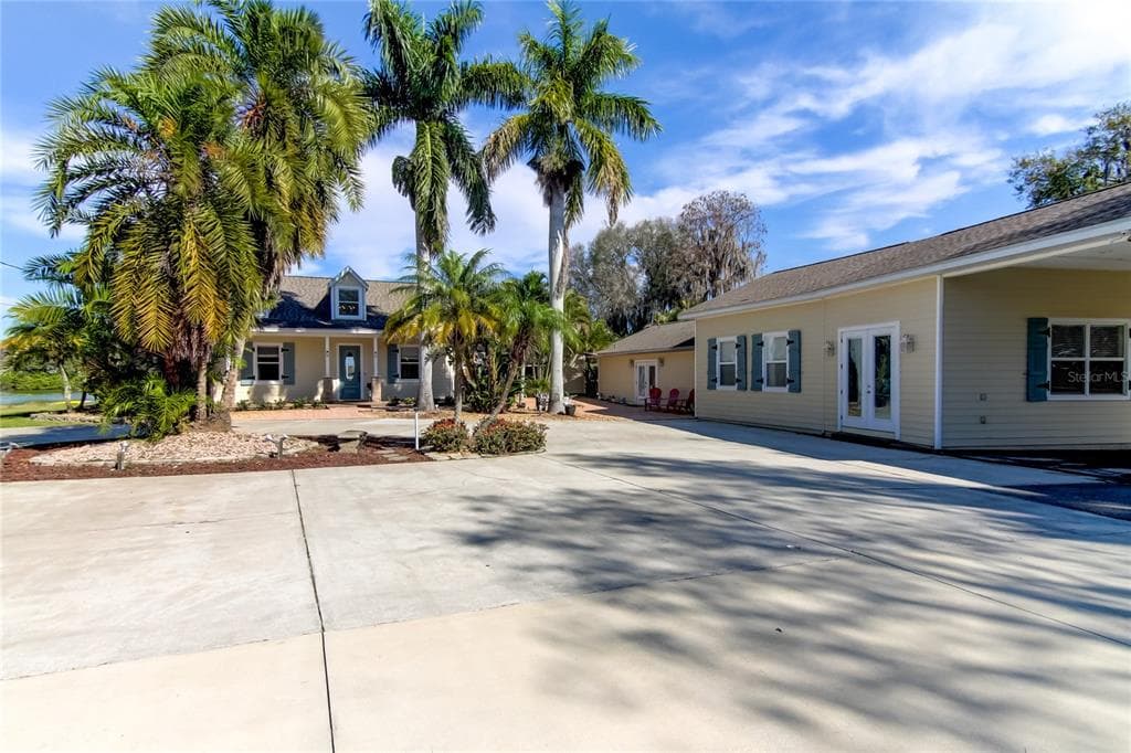 8929 PROMISE DRIVE TAMPA, FL 33626