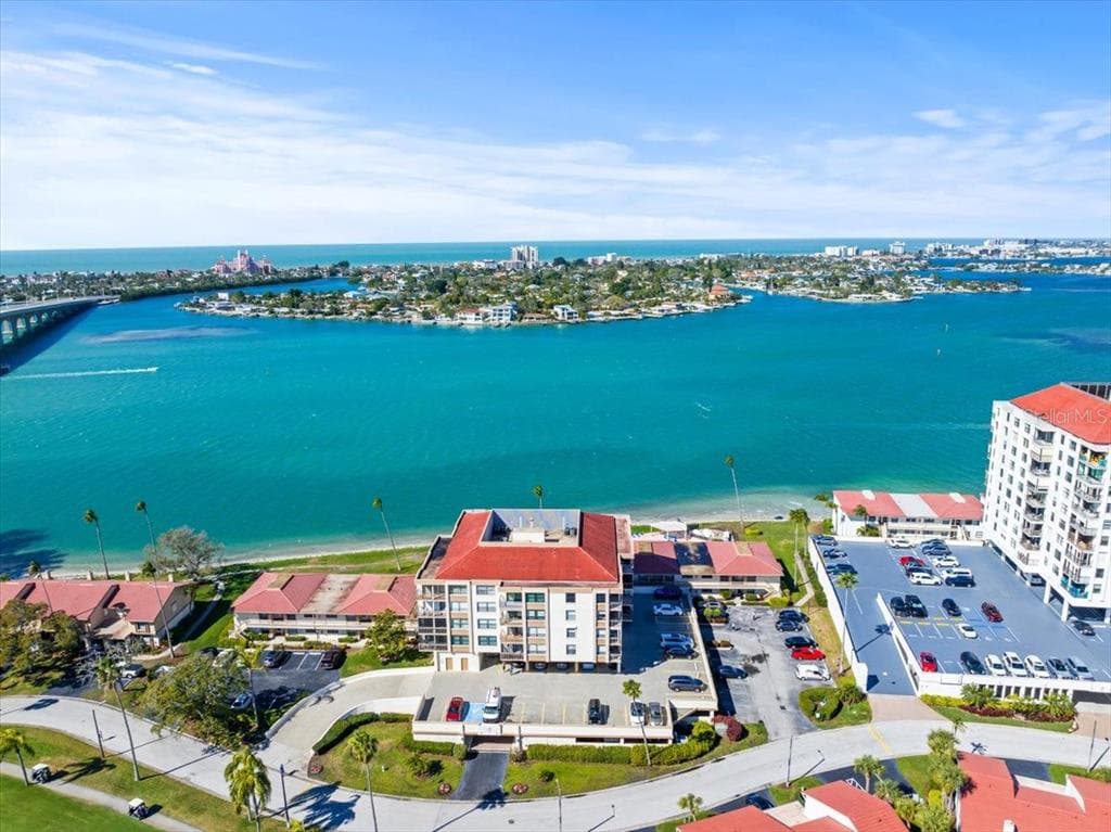 6279 SUN BOULEVARD UNIT 206 ST PETERSBURG, FL 33715