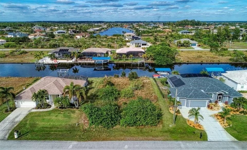 15124 TAURUS CIRCLE PORT CHARLOTTE, FL 33981
