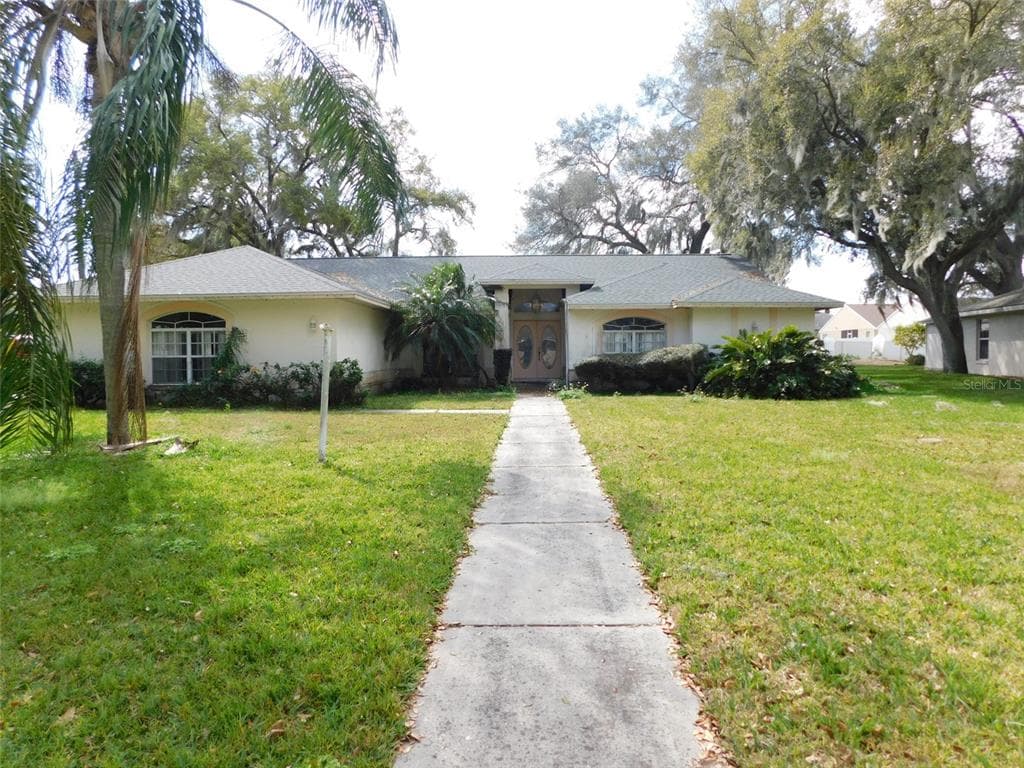 4201 LAKE MARIANNA DRIVE WINTER HAVEN, FL 33881