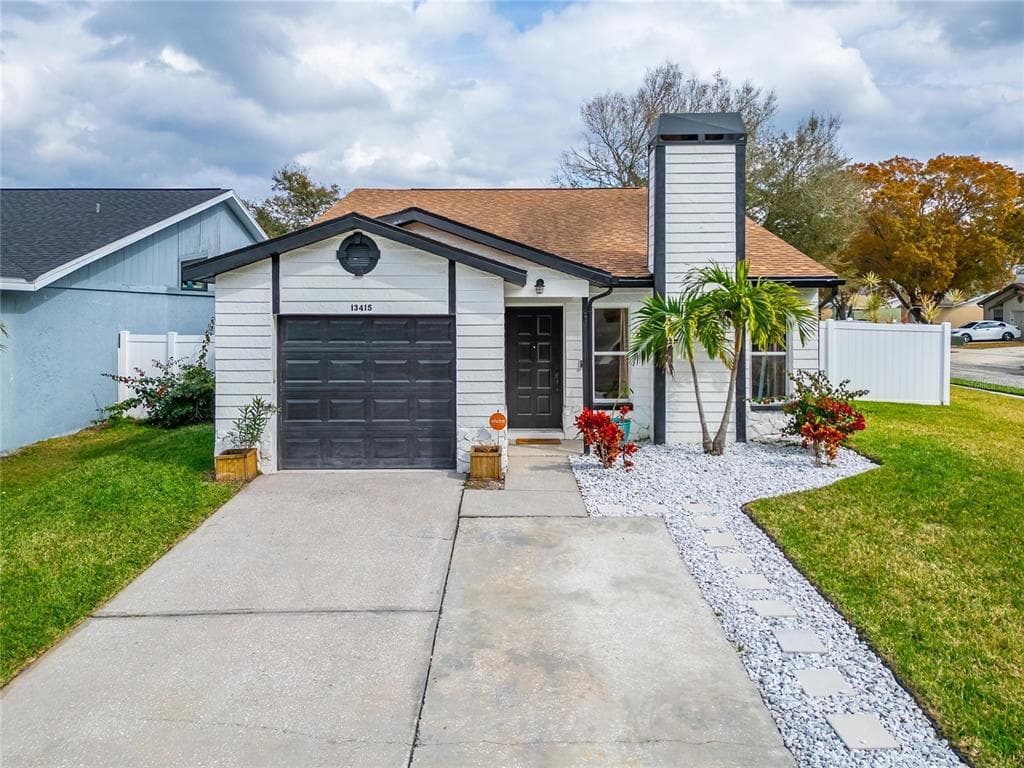 13415 LARAWAY DRIVE