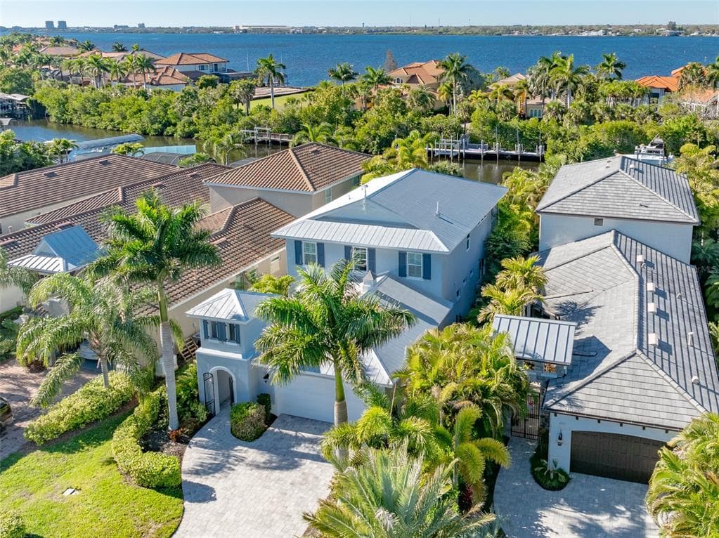 4409 5TH AVENUE NE BRADENTON, FL 34208