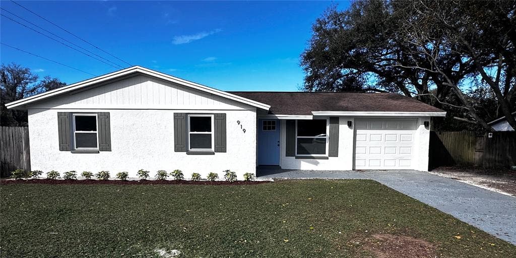 919 BALMORAL PLACE VALRICO, FL 33594