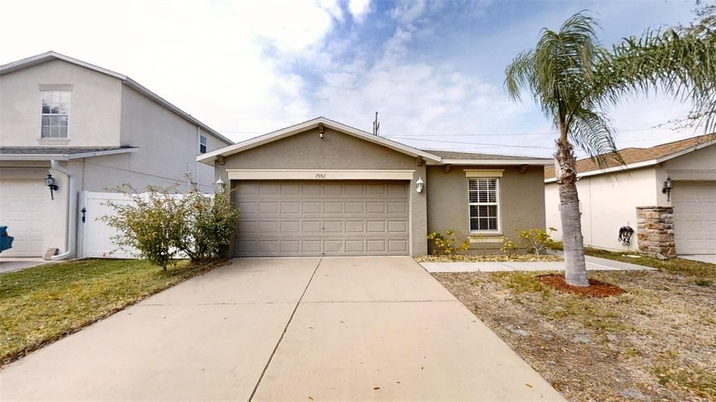 7982 CARRIAGE POINTE DRIVE GIBSONTON, FL 33534