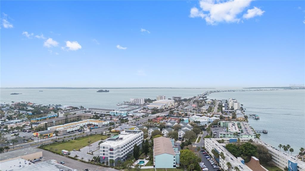 2651 MICHAEL PLACE UNIT 304 DUNEDIN, FL 34698