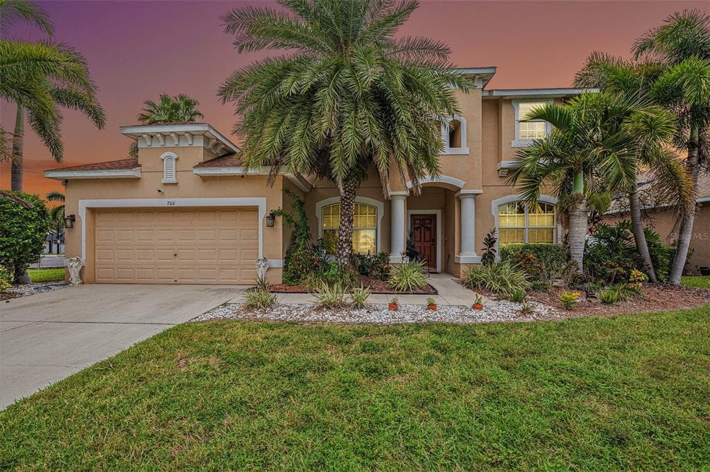 706 YORK DALE DRIVE RUSKIN, FL 33570