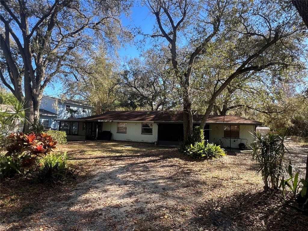 612 S 68TH STREET TAMPA, FL 33619
