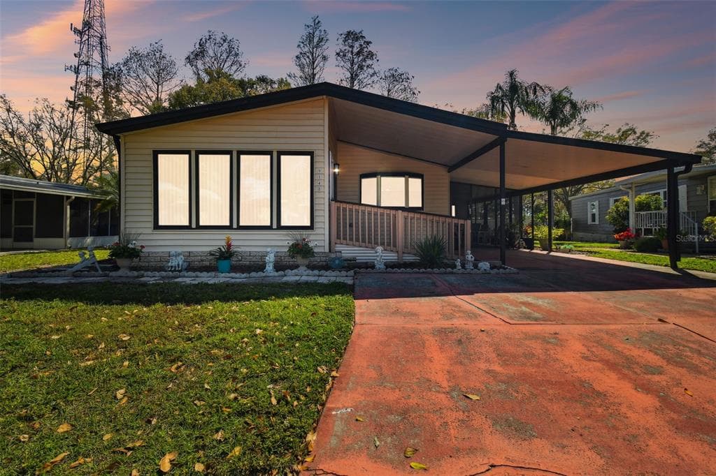 9148 OTTER PASS TAMPA, FL 33626