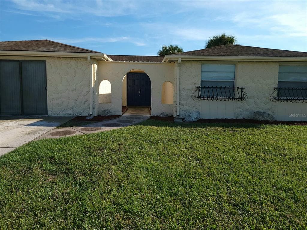6230 SEABREEZE DRIVE PORT RICHEY, FL 34668