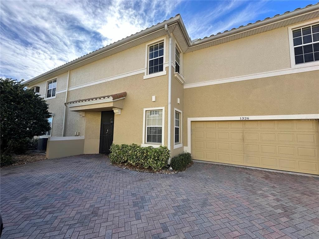 1326 EMERALD DUNES DRIVE SUN CITY CENTER, FL 33573