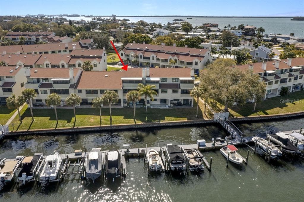 2381 HANOVER DRIVE DUNEDIN, FL 34698