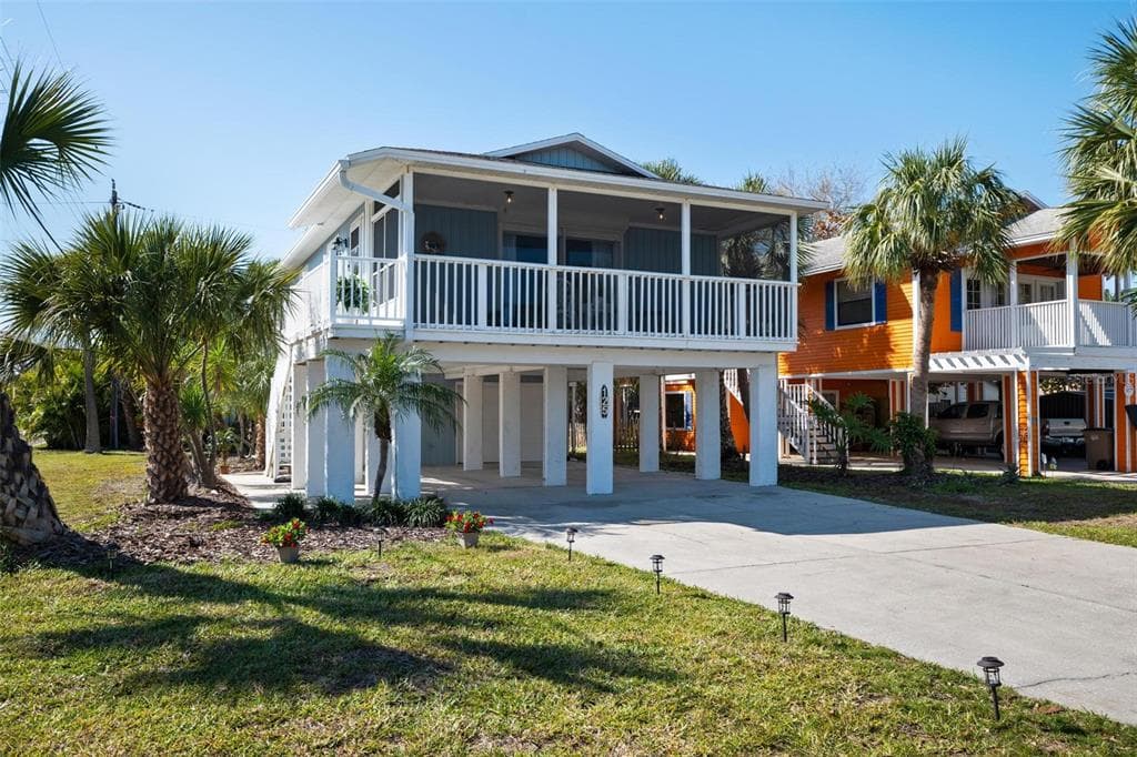 125 12TH AVENUE INDIAN ROCKS BEACH, FL 33785