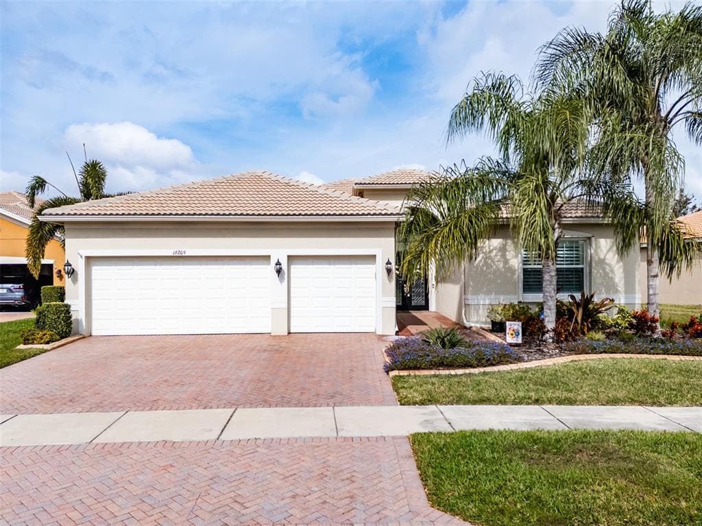 16209 DIAMOND BAY DRIVE WIMAUMA, FL 33598
