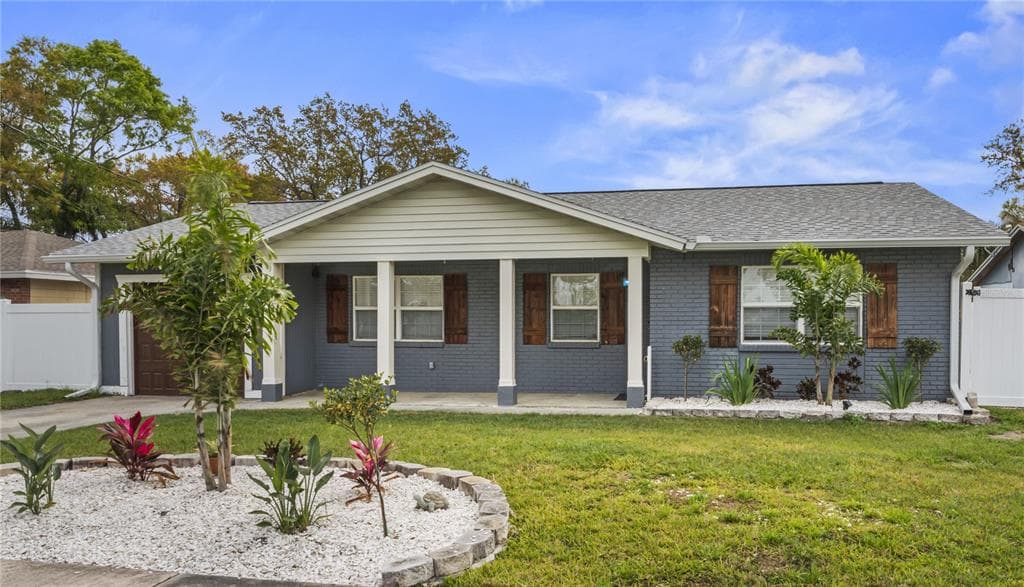 4811 BAY CREST DRIVE TAMPA, FL 33615