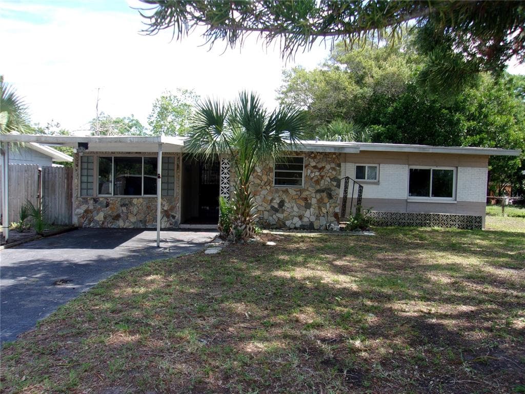8859 ROBIN ROAD LARGO, FL 33777