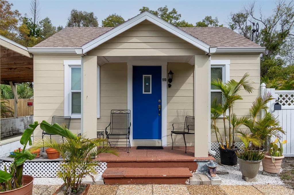 910 ROSERY ROAD NW LARGO, FL 33770