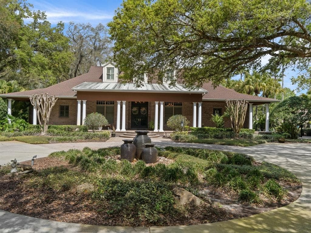 1314 WHITAKER ROAD LUTZ, FL 33549