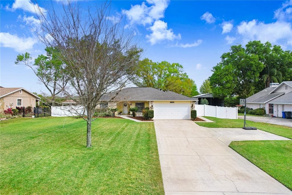11108 LAKE SASSA DRIVE THONOTOSASSA, FL 33592