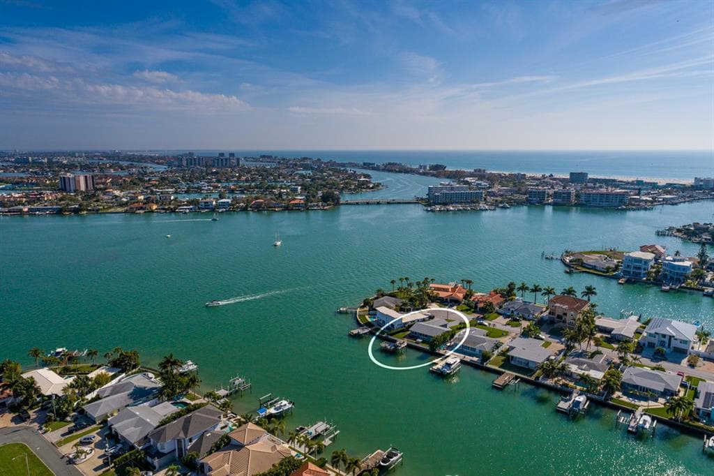 11085 6TH STREET E TREASURE ISLAND, FL 33706