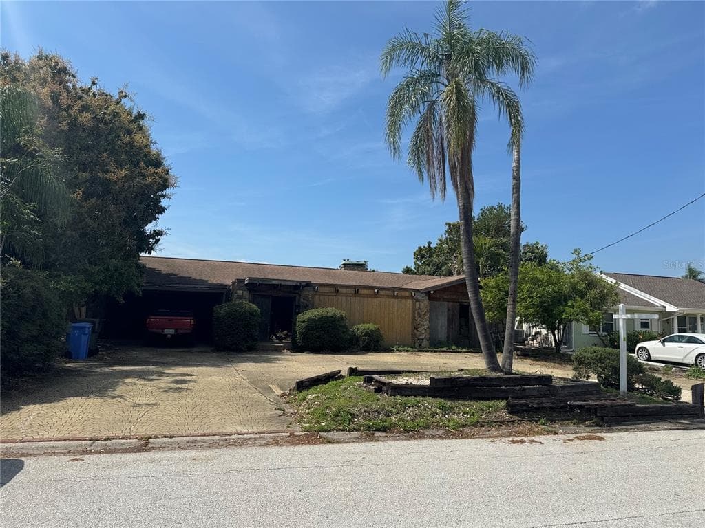 3922 W EDEN ROC CIRCLE TAMPA, FL 33634