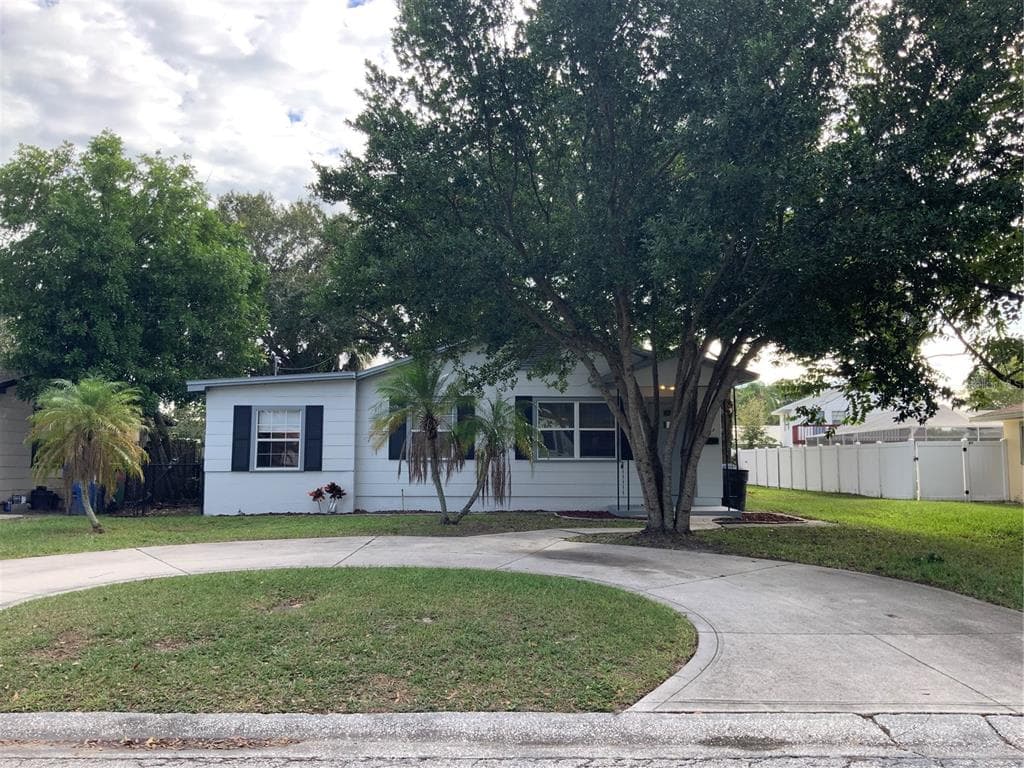 5038 36TH AVENUE N UNIT B ST PETERSBURG, FL 33710