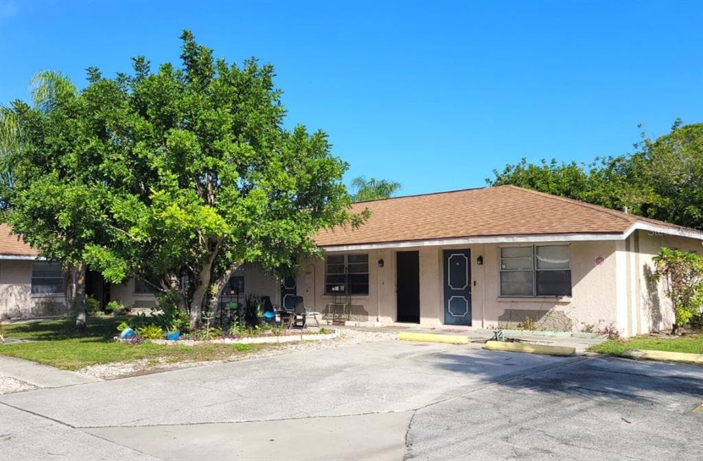 221 NW JEFFERSON CIRCLE N UNIT 20 ST PETERSBURG, FL 33703