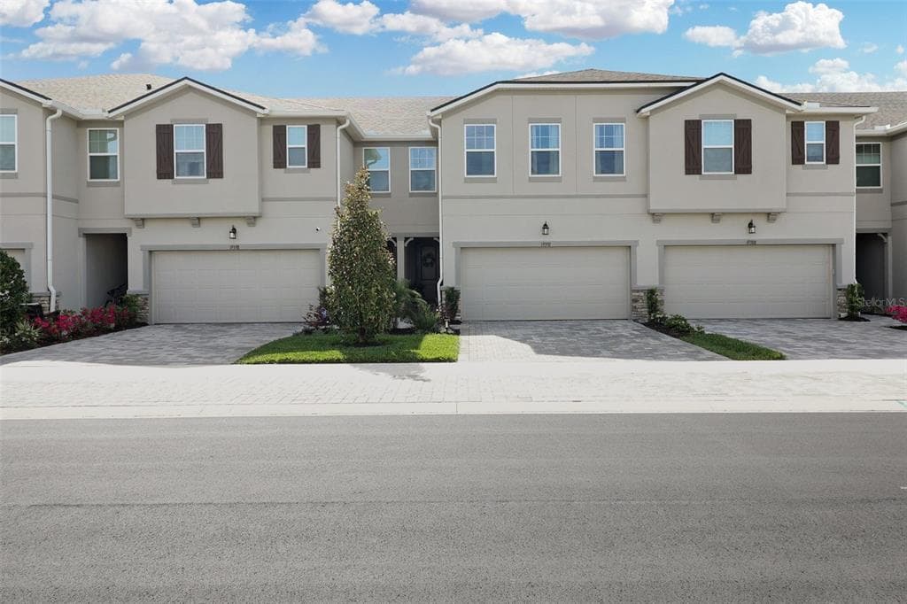19392 GREAT INTENTION WAY LUTZ, FL 33558