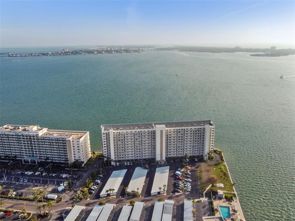 6060 SHORE BOULEVARD S UNIT 805