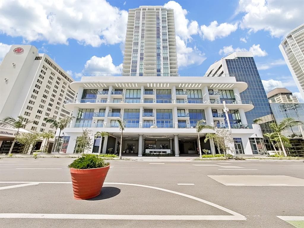 301 1ST STREET S UNIT 3302 ST PETERSBURG, FL 33701